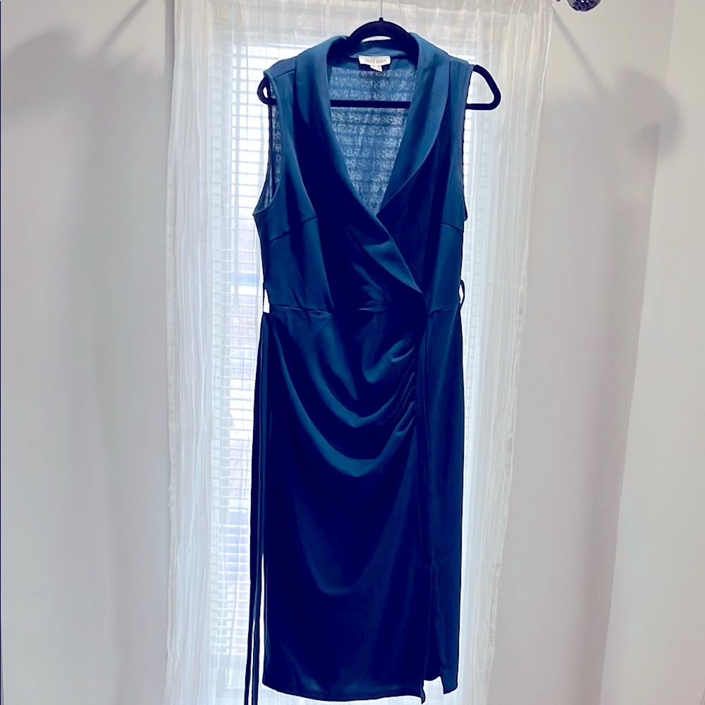 Elegant peacock color Sleeveless Dress perfect for the office or any occasion